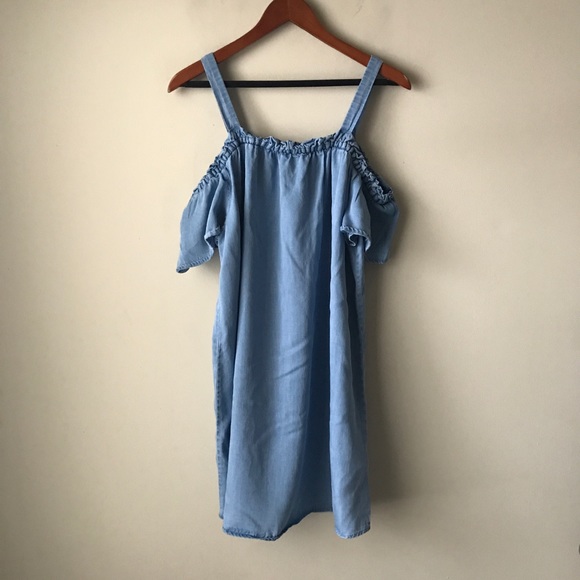 Forever 21 Tops - Forever 21 chambray cold shoulder tunic top